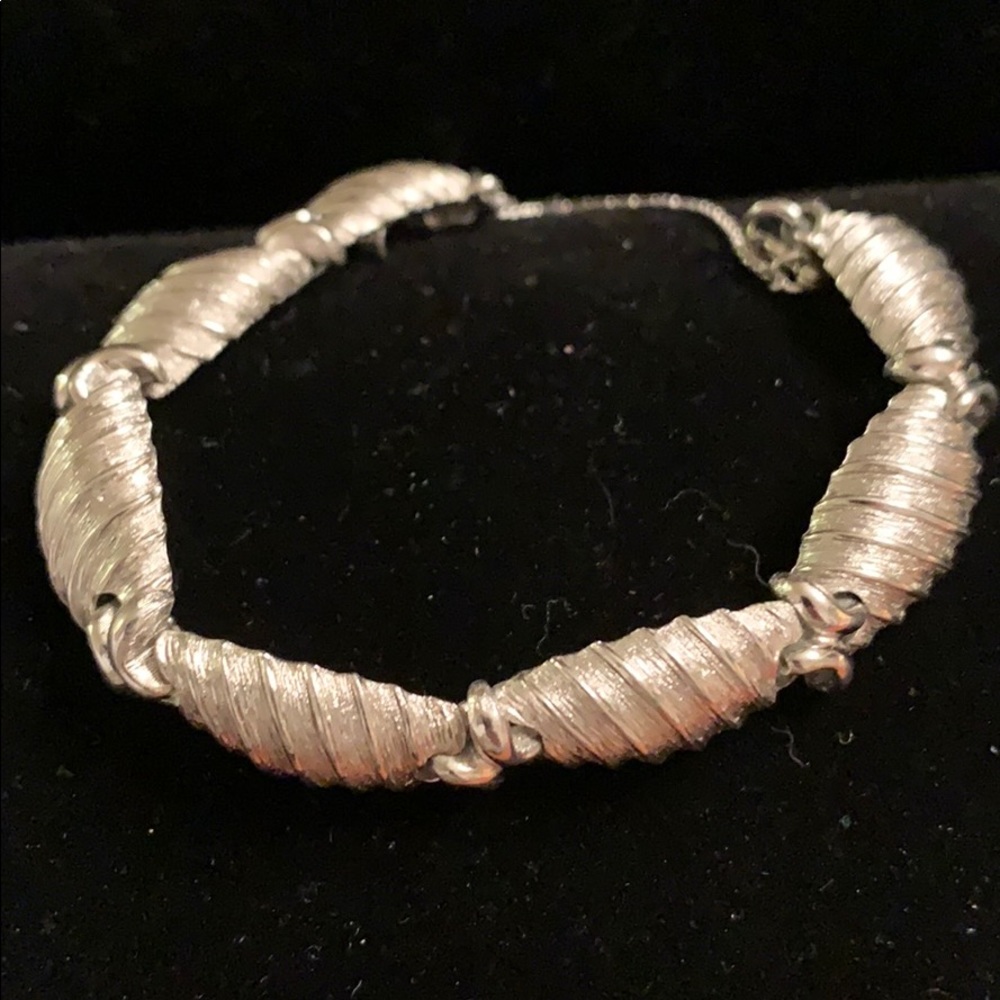 Vtg Monet pair necklace and bracelet.
